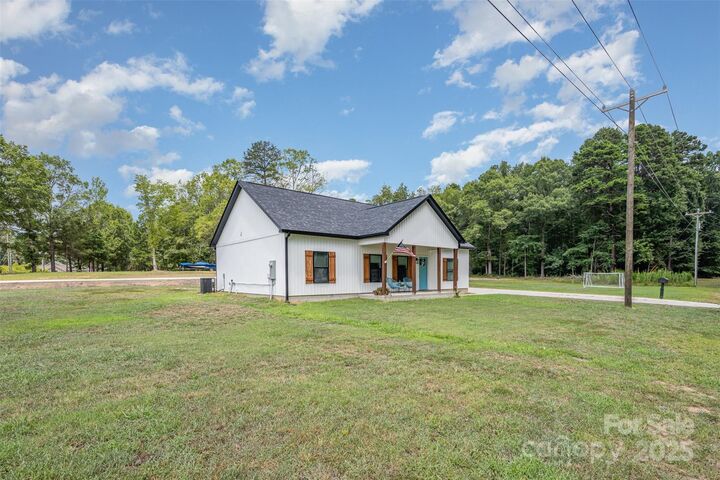 Property Photo: 301 China Grove Road NC 28083