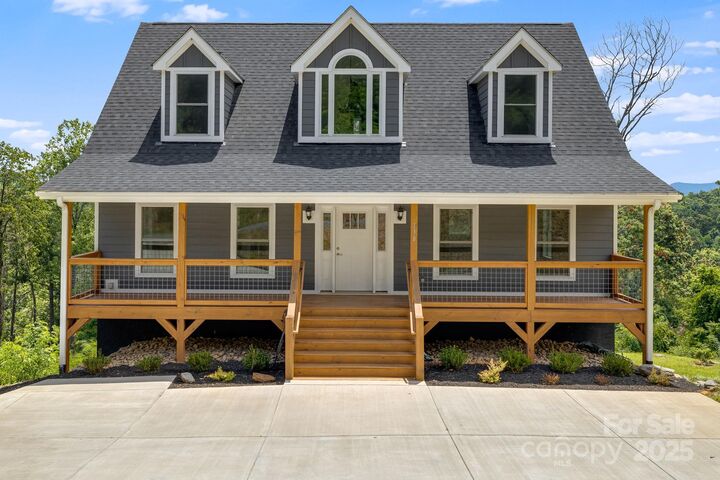 Property Photo: 338 Espen Ridge NC 28804