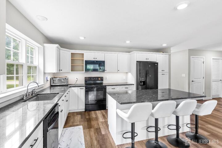 Property Photo: 512 Wrightstown Sykesville Road NJ 08562