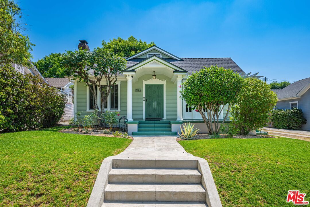 Property Photo:  1328 N Ogden Dr  CA 90046 