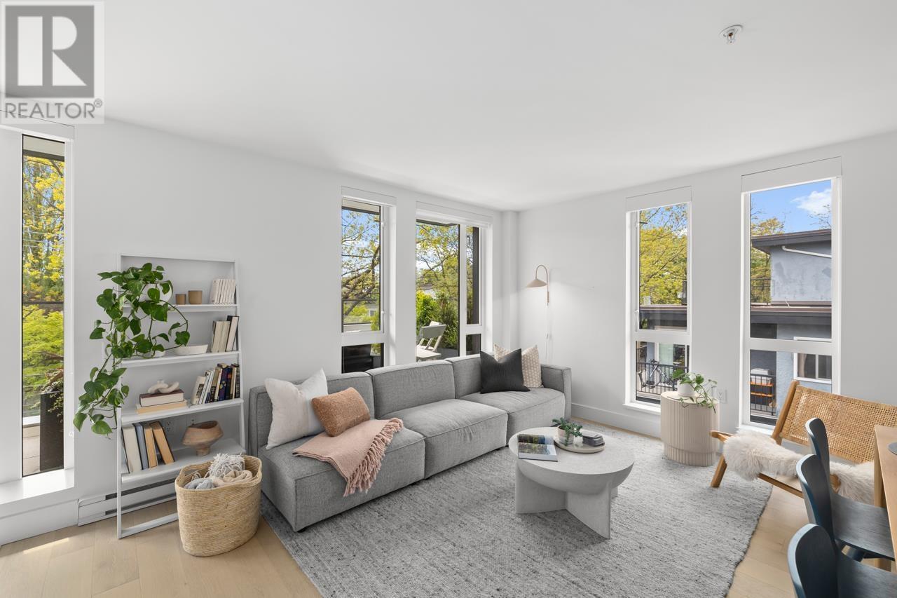 Property Photo:  2239 West 7th Avenue 401  BC V6K 1Y3 