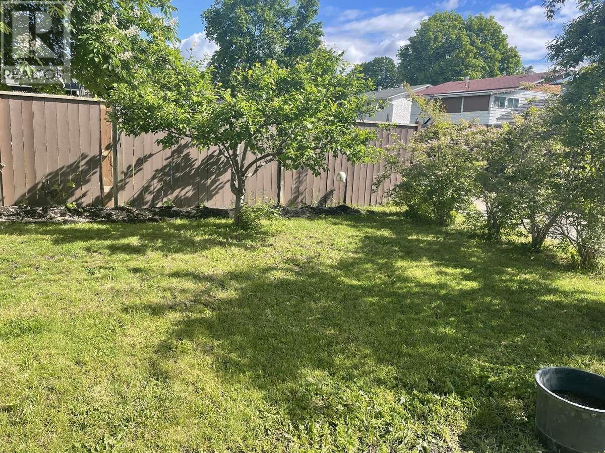Property Photo:  121 5 Avenue Southeast  BC V1E 4H4 