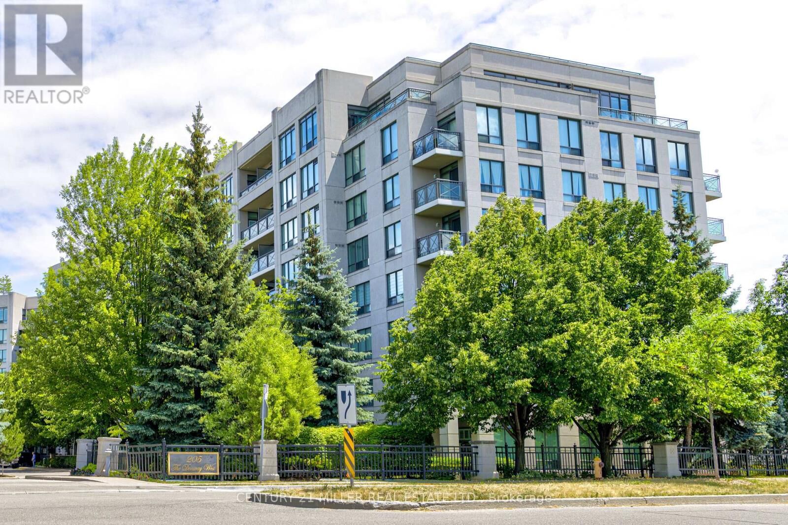 Property Photo: 205 The Donway West 415 ON M3B 3S5