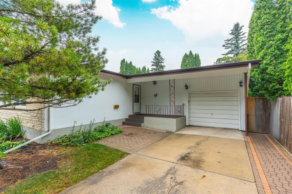 Property Photo: 78 Macalester Bay MB R3T 2Y5