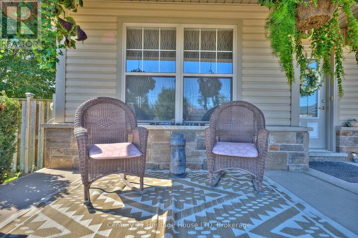 Property Photo:  450 Classic Avenue  ON L3B 0A4 