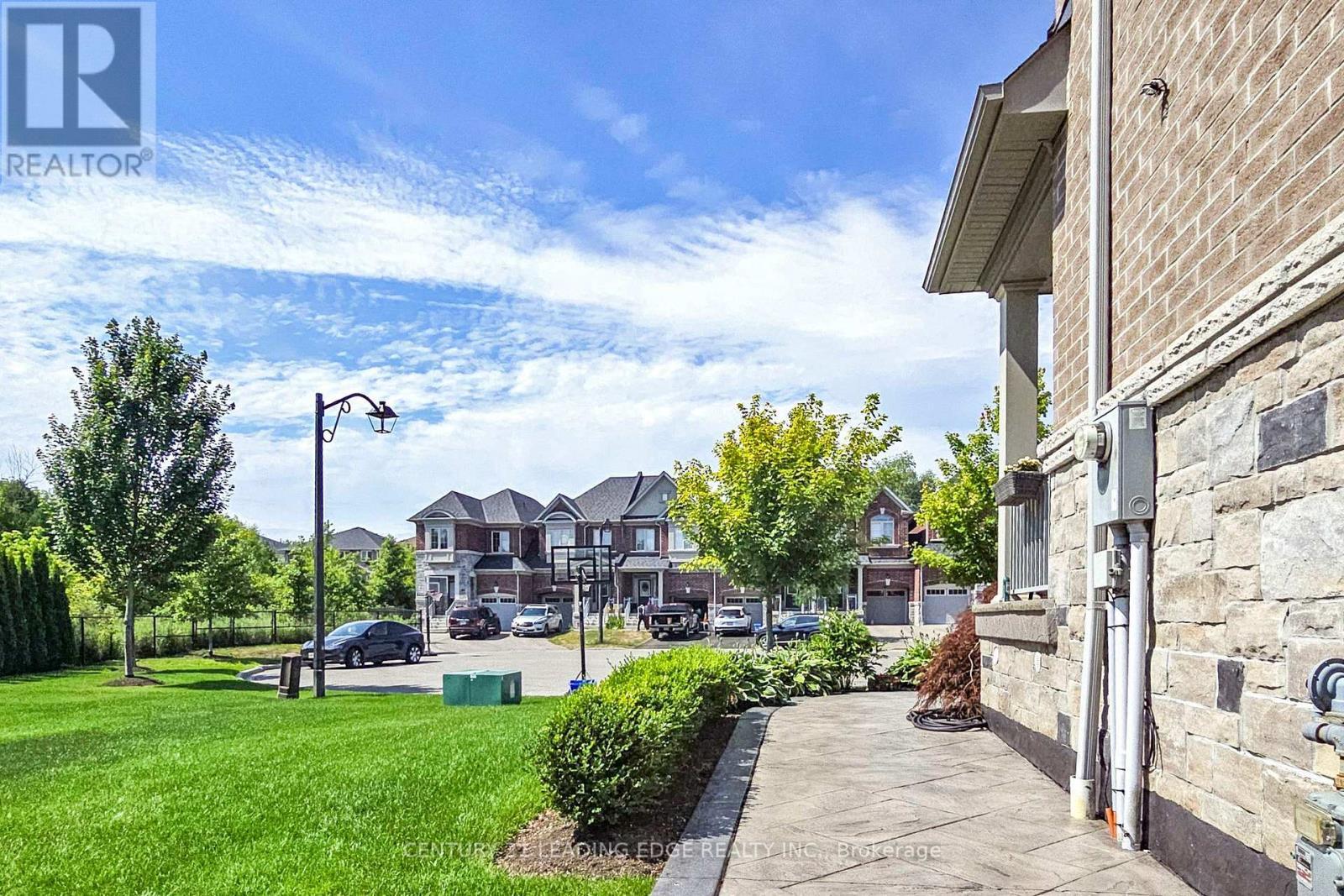 Property Photo:  293 Shadow Place  ON L1V 7H7 