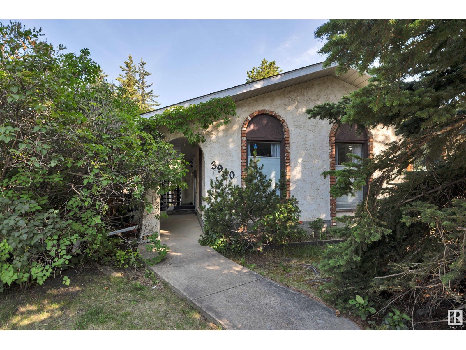 Property Photo:  3940 62 St NW  AB T6L 1A6 