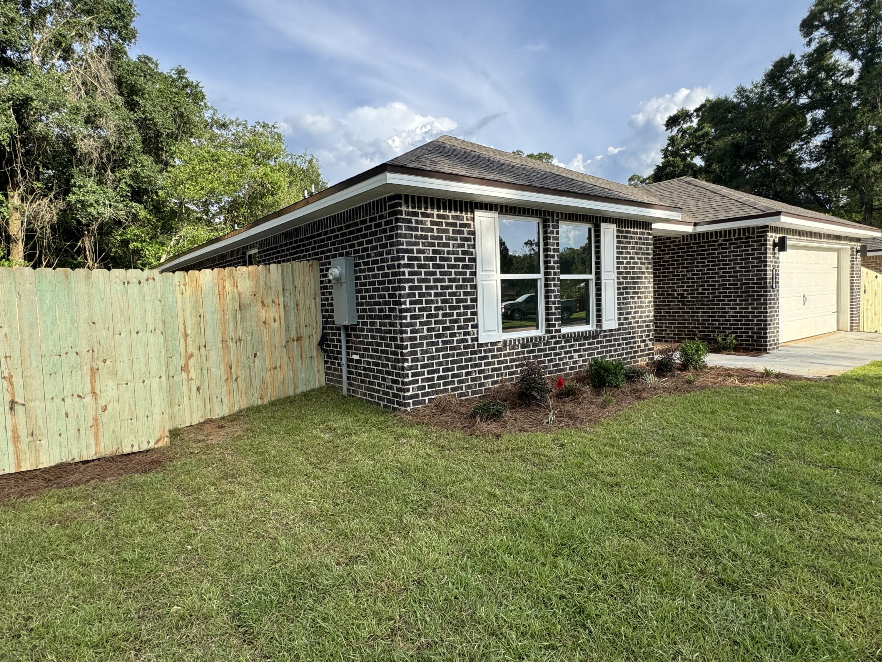 Property Photo:  693 E Bowers Avenue  FL 32539 