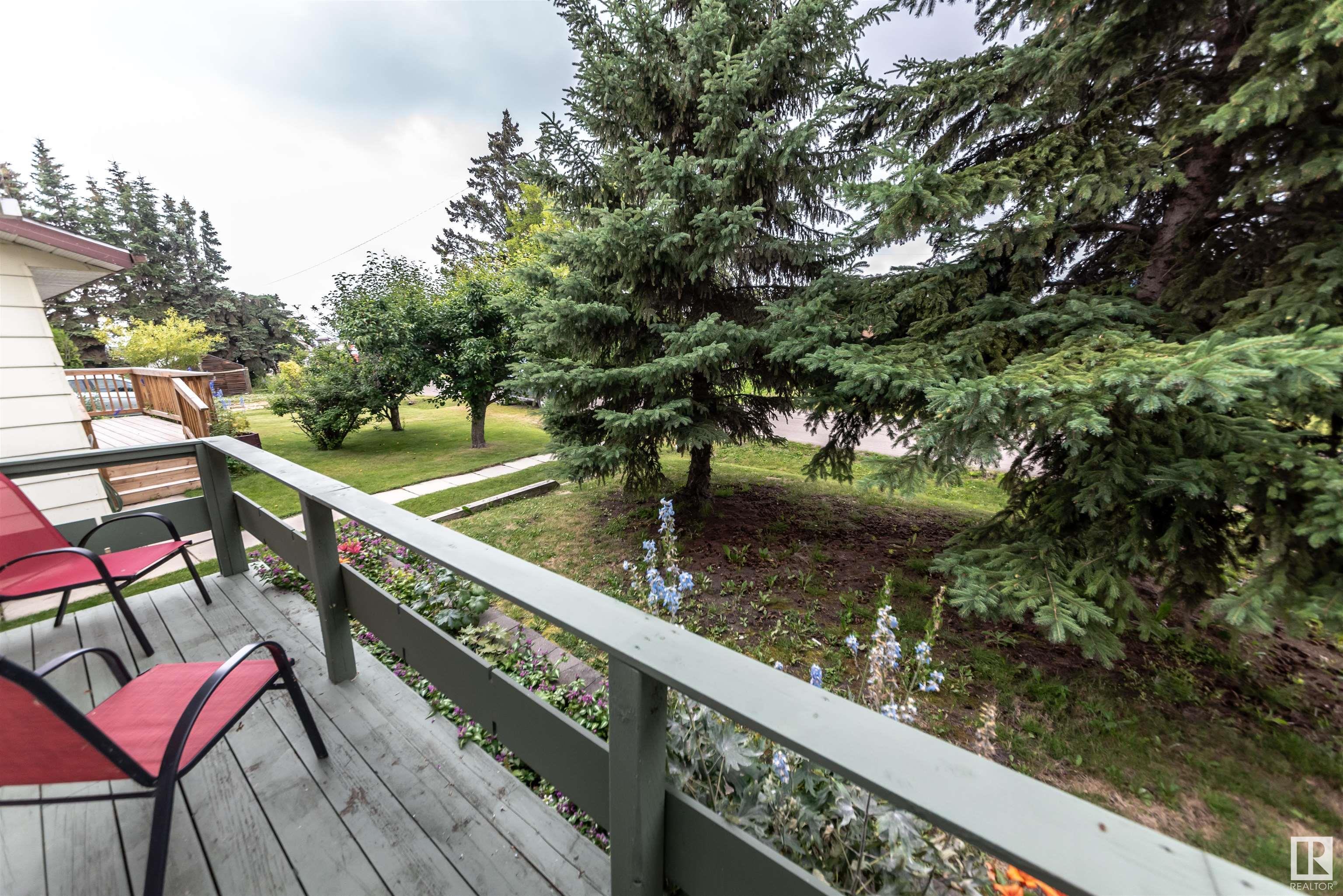 Property Photo: 4728 48 Street AB T0E 0A0