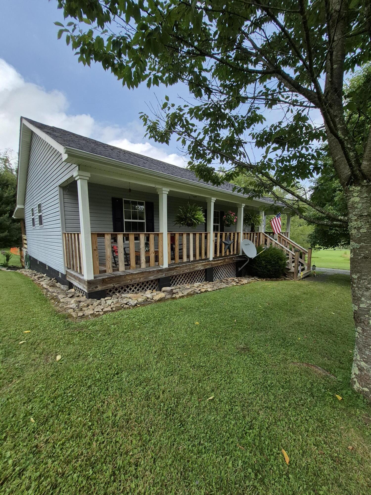 Property Photo:  86 Maple Rock Rd  WV 25976 