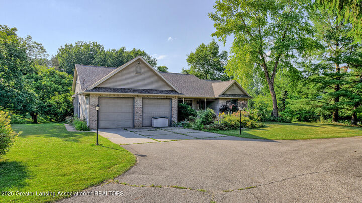 Property Photo:  11678 E Grand River Avenue  MI 48875 