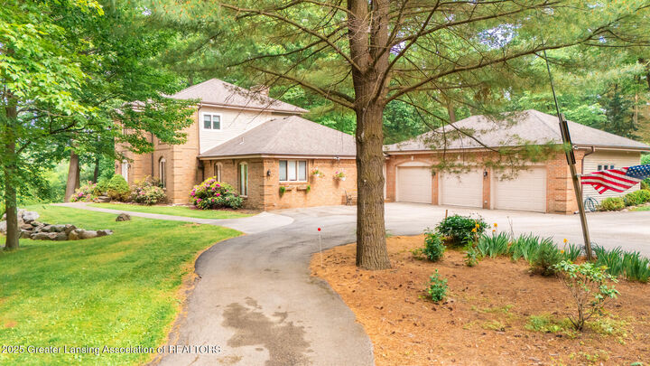 1160 Fox Chase  Okemos MI 48864 photo