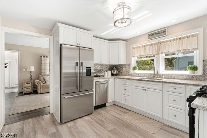 Property Photo:  85 Lake Wallkill Rd  NJ 07461 
