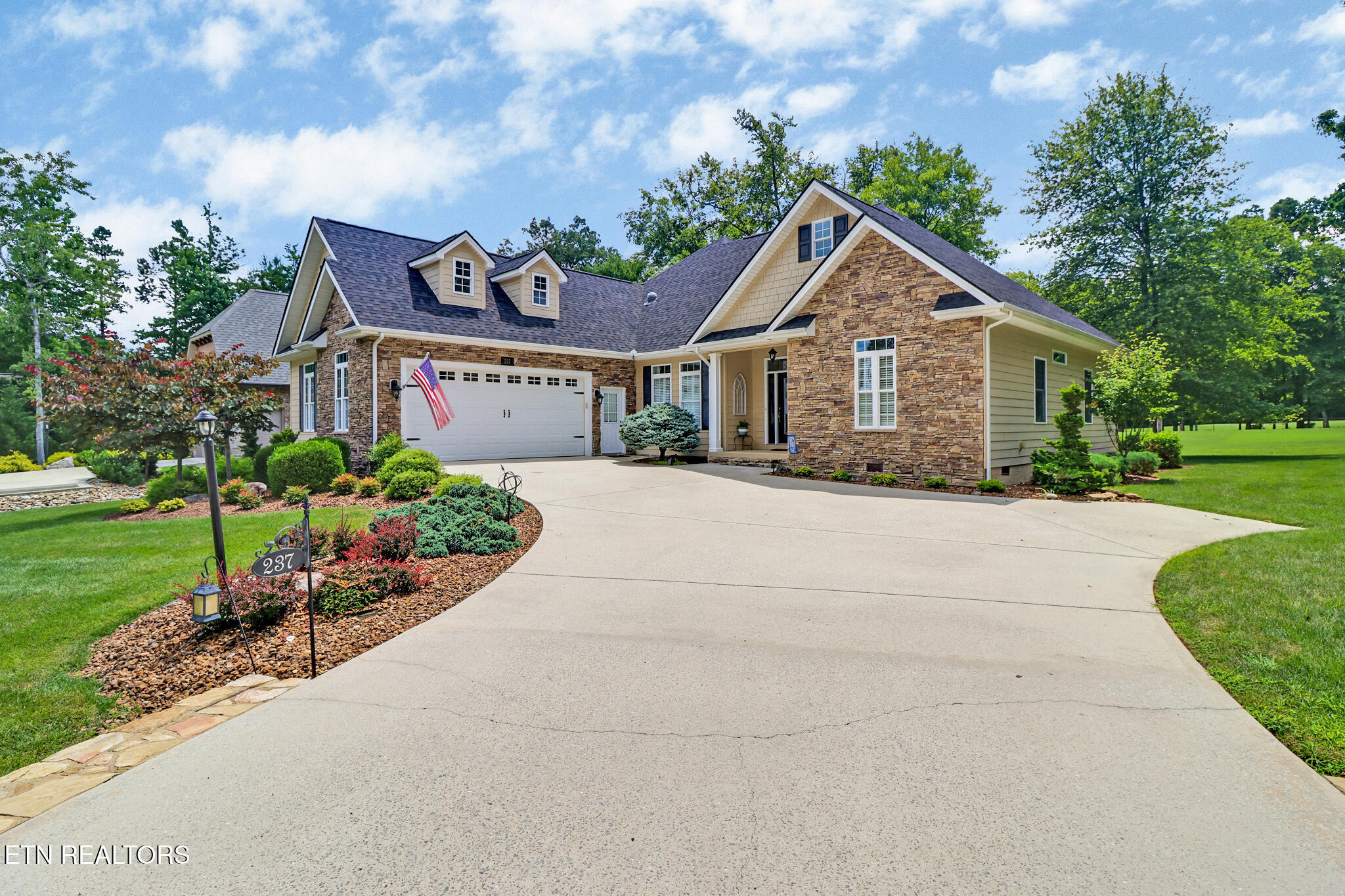 Property Photo:  237 Forest Hill Drive  TN 38558 