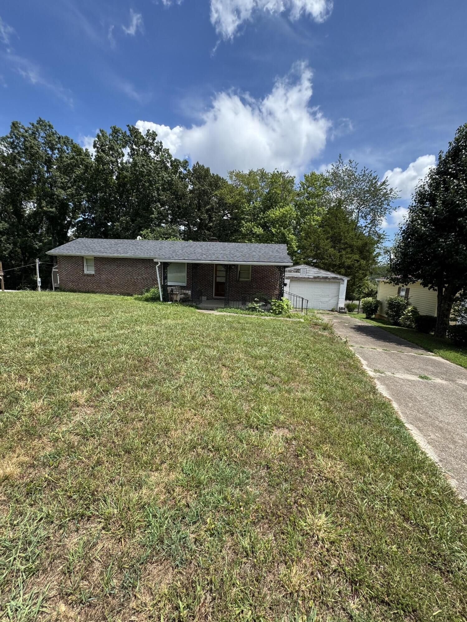 Property Photo:  175 South Robinson Drive  KY 42501 