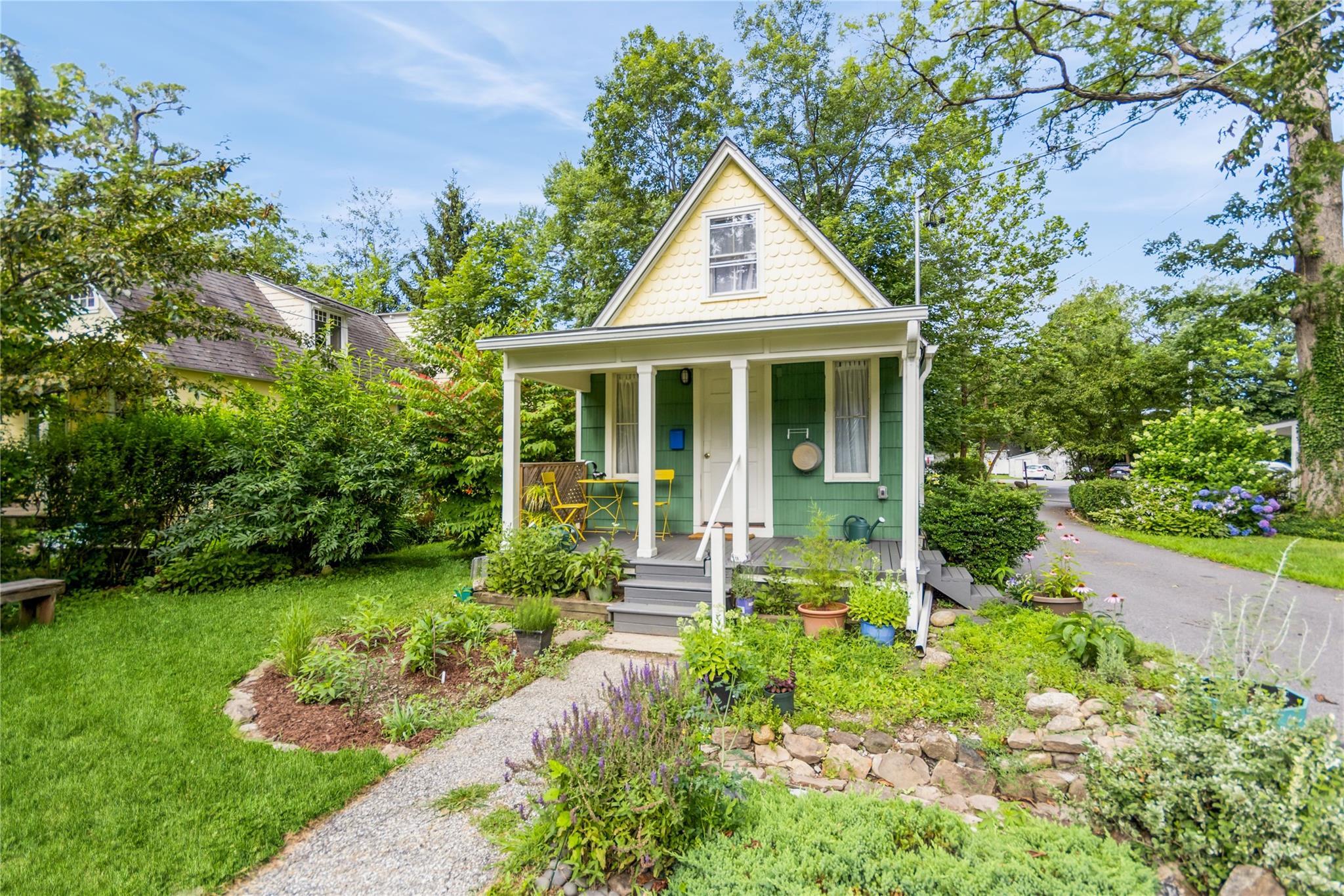 Property Photo: 17 Campwoods Grounds NY 10562
