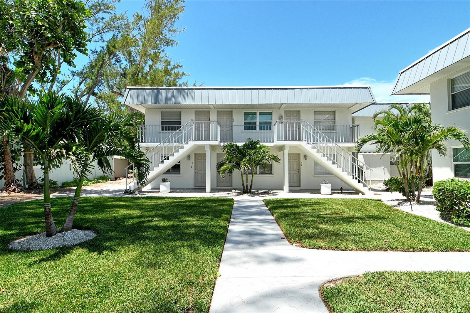 Property Photo:  5155 Gulf Of Mexico Drive 9  FL 34228 