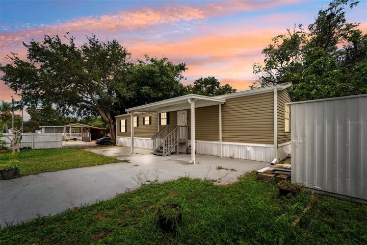 Property Photo: 4204 Memphis Avenue FL 34652