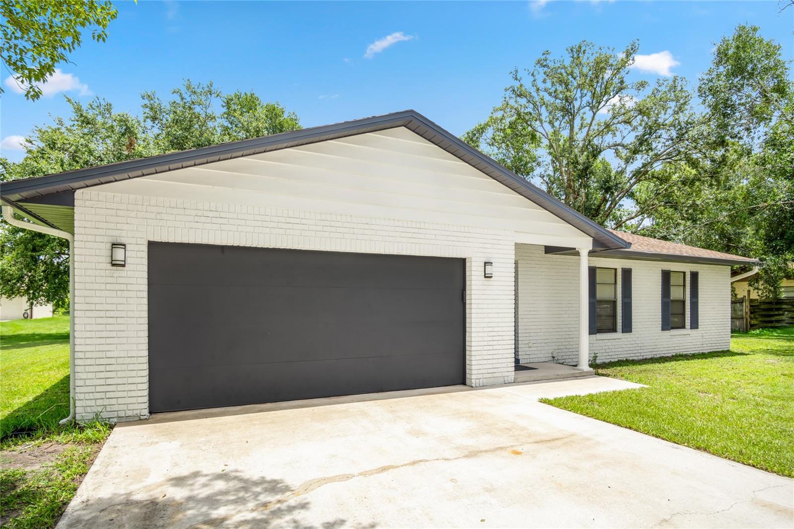 Property Photo: 1181 Liza Street FL 34771