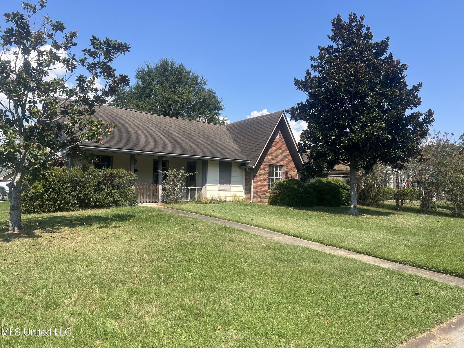 Property Photo:  2158 Baywood Drive  MS 39532 