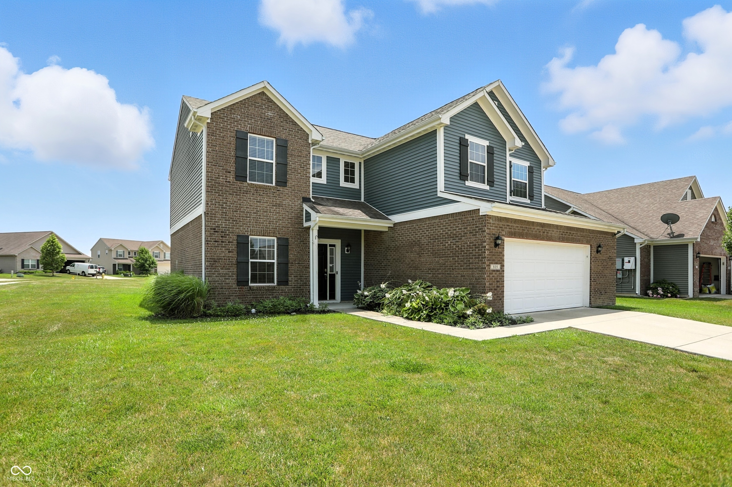 Property Photo:  809 Blackberry Drive  IN 46143 