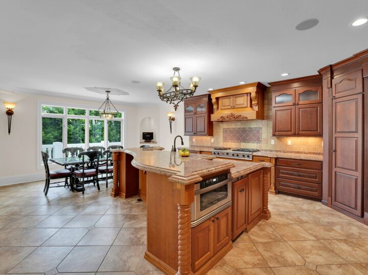 Property Photo: 7426 S Stone Hedge Dr WI 53132