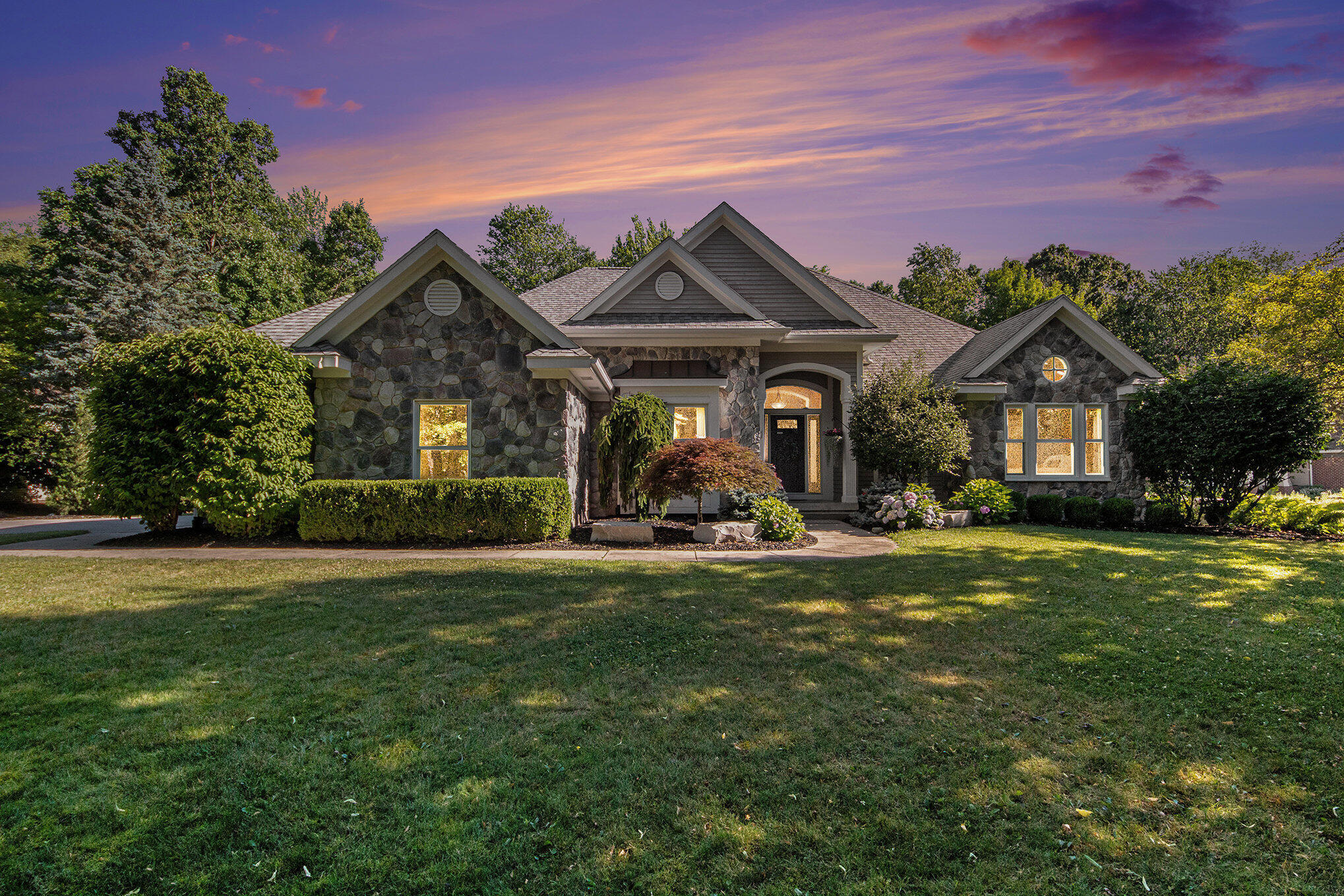 Property Photo:  2561 Hunter Green Court SE  MI 49546 