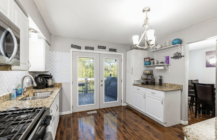 Property Photo: 662 Sullivan Lane IL 60484