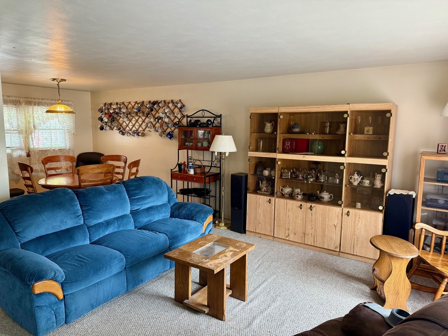 Property Photo:  746 N Edgelawn Drive  IL 60506 