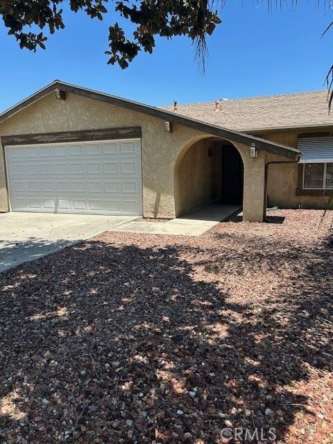 Property Photo: 902 Tabla Court CA 92545