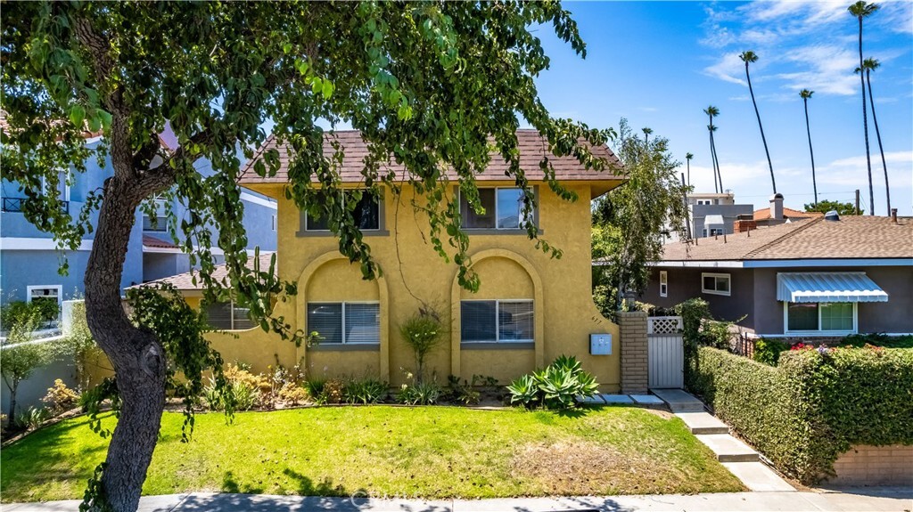 Property Photo: 617 14th Street CA 92648