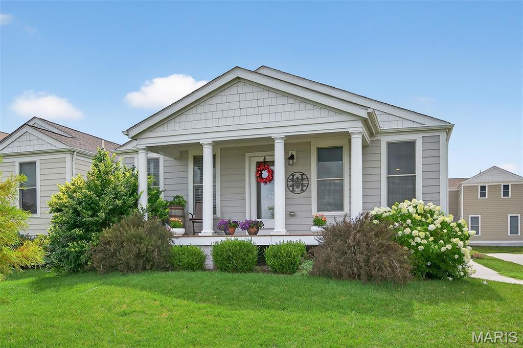 Property Photo: 12 Freehold Rock Place MO 63301