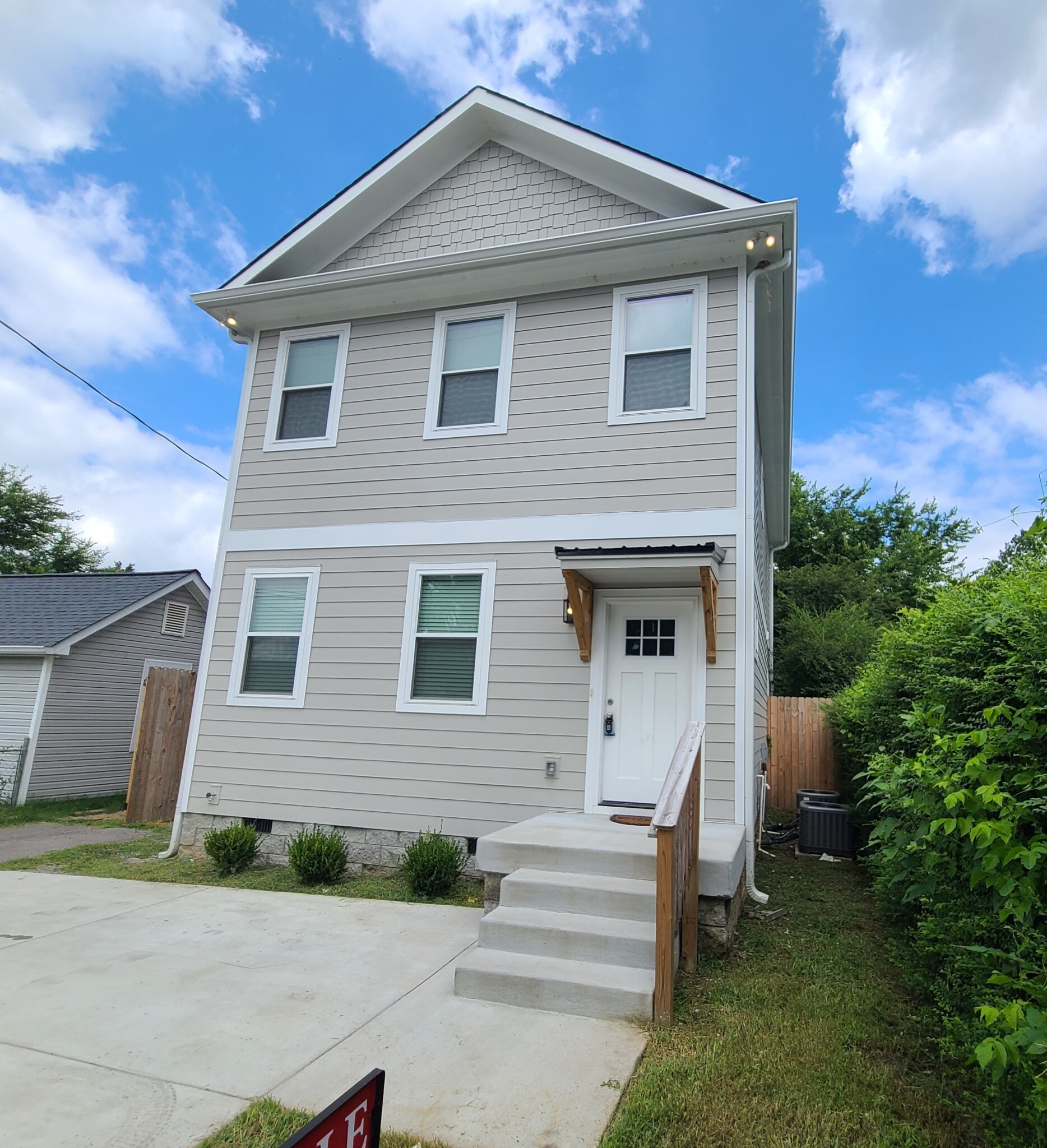 Property Photo:  209 30th St  TN 37138 