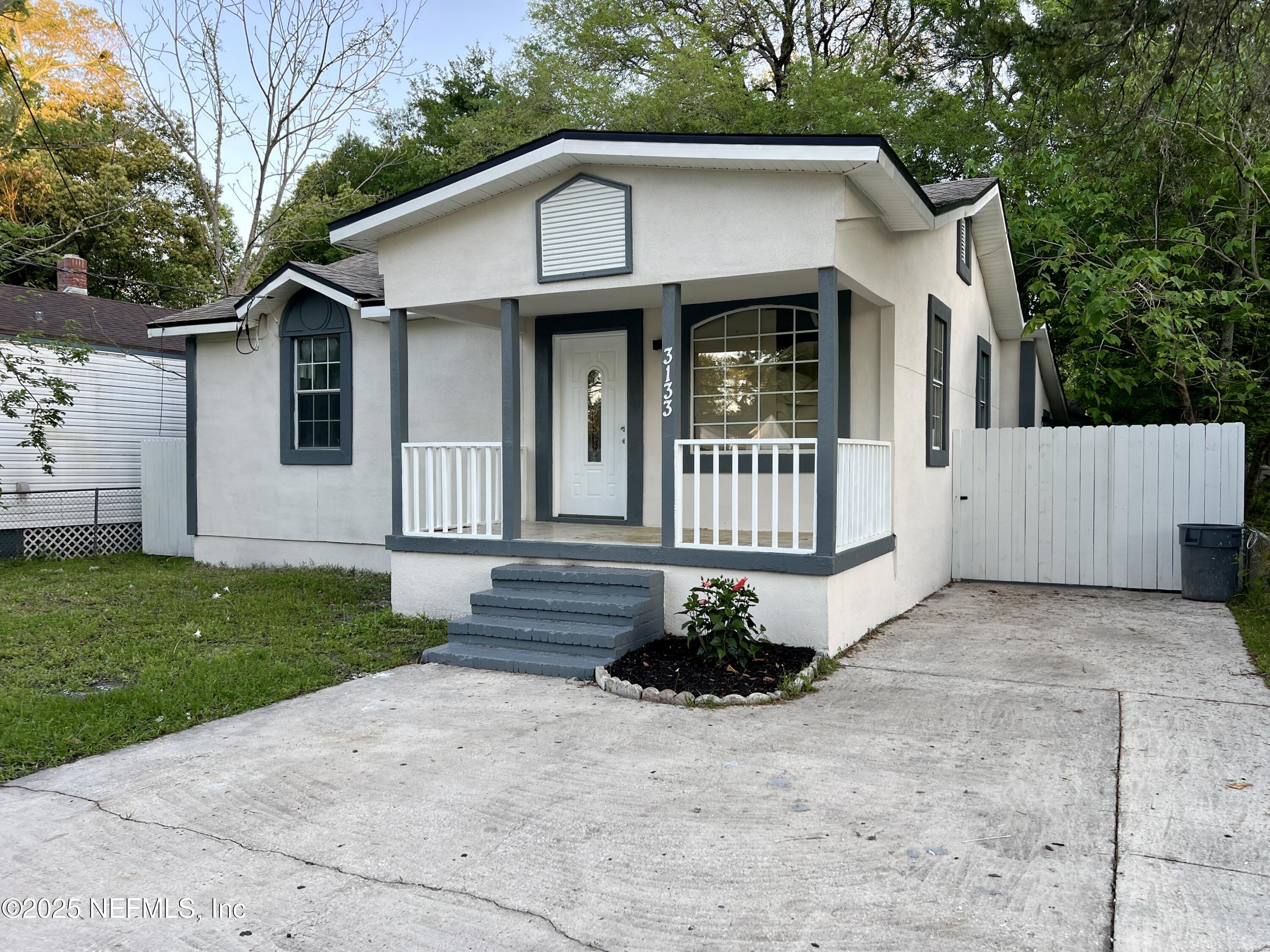 Property Photo: 3133 Gilmore Street FL 32205