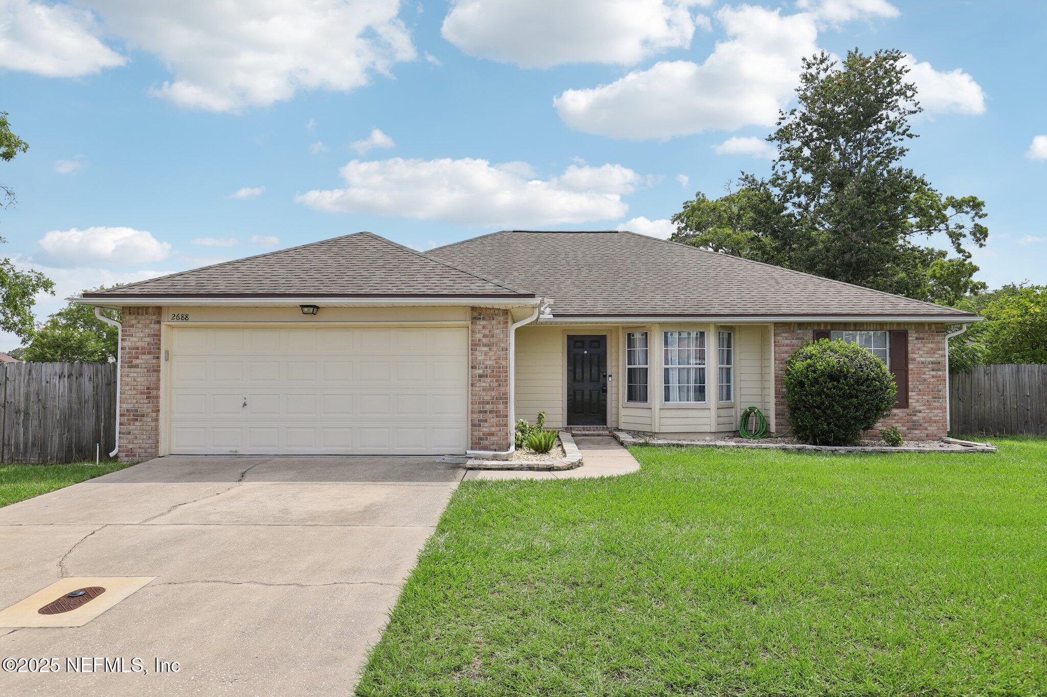 Property Photo: 2688 Glenhaven Drive FL 32043
