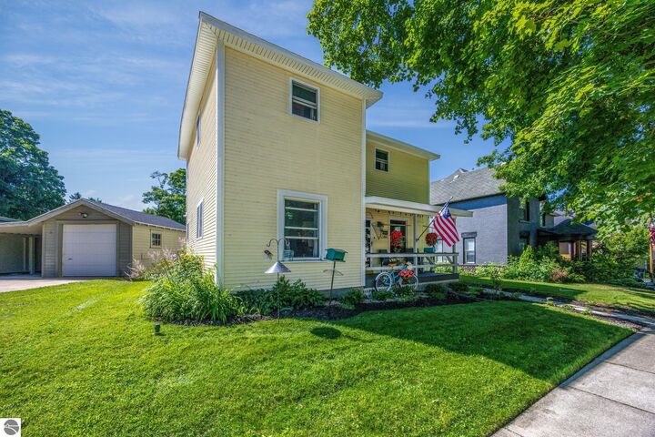 Property Photo: 422 E Pine Street MI 49601