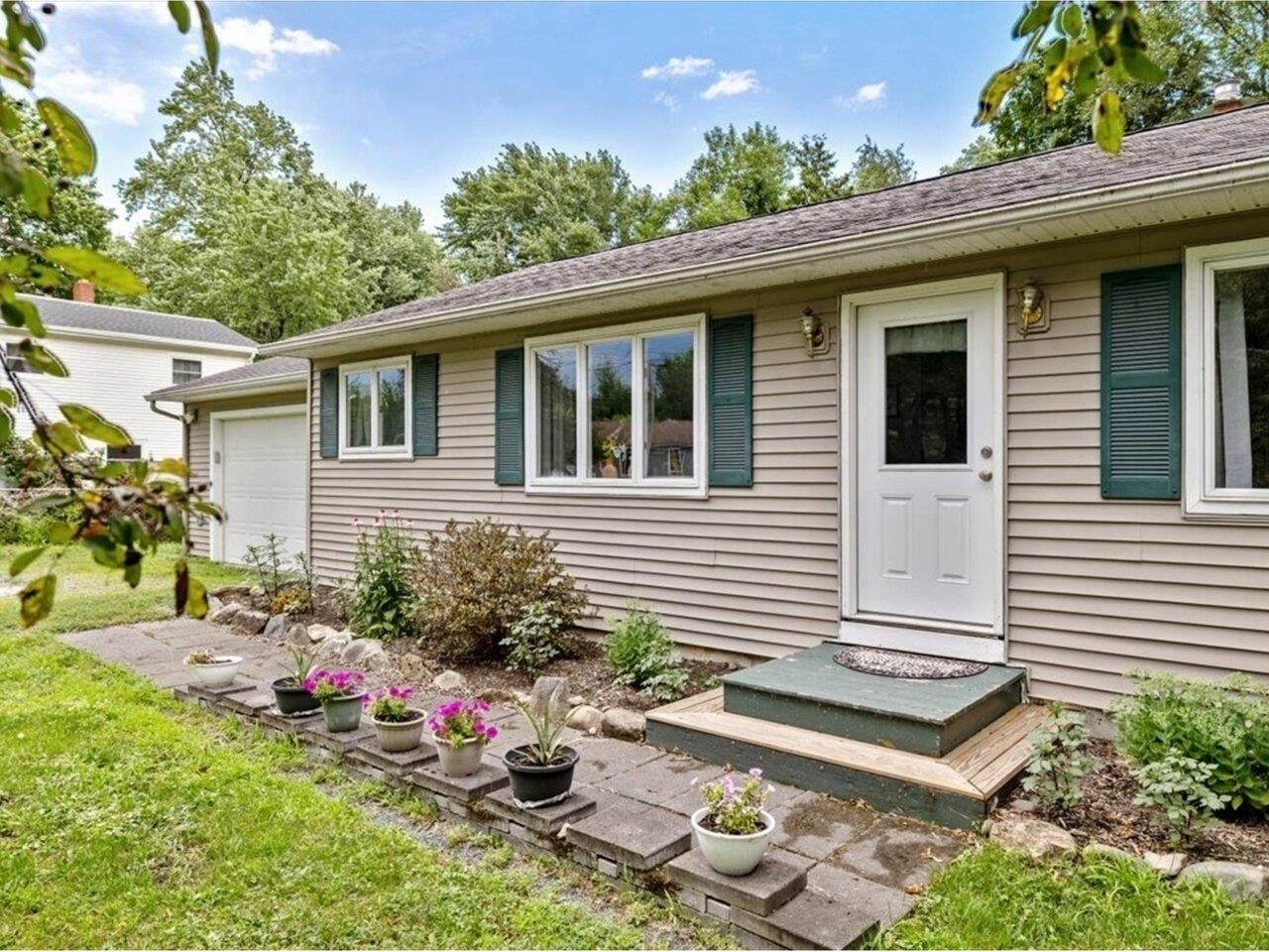 Property Photo: 102 McGinn Drive VT 05478