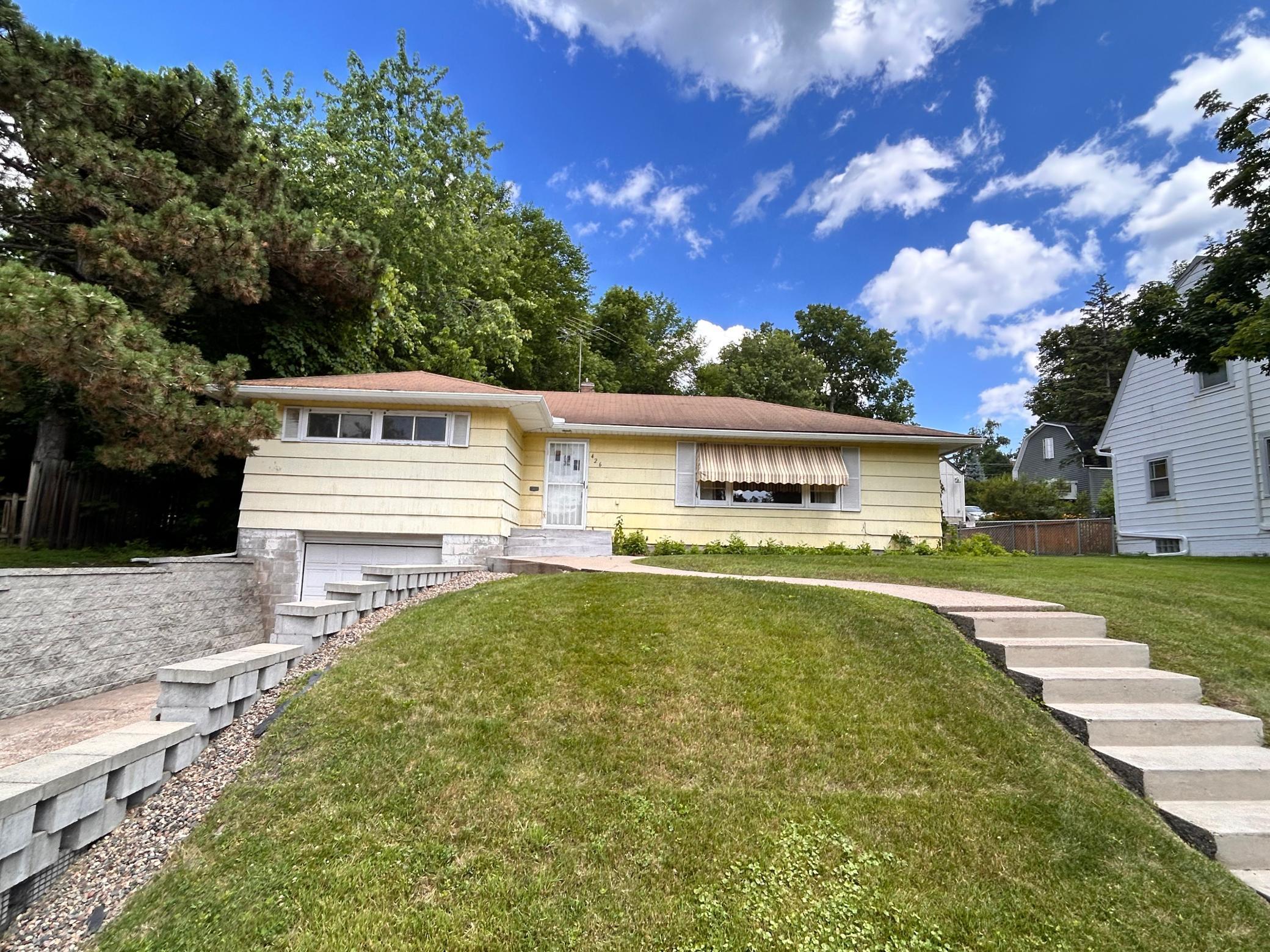 Property Photo: 426 Woodlawn Avenue MN 55105