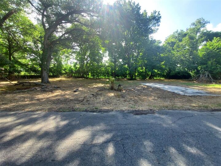 Property Photo: 2415 Roosevelt LA 71104