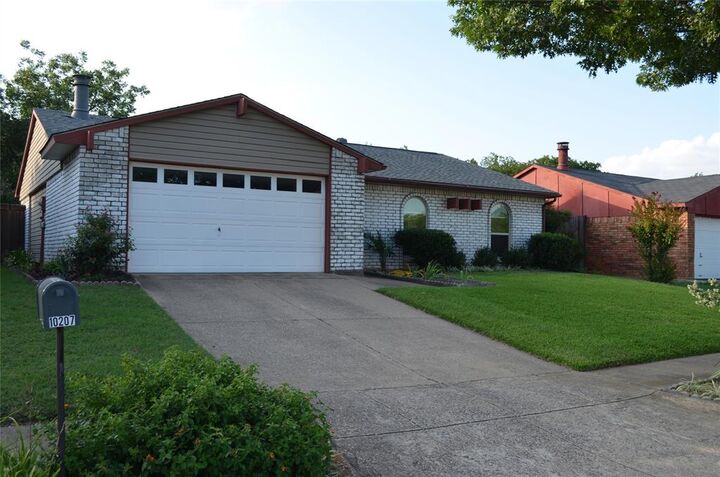 Property Photo: 10207 Sweet Gum Street TX 75249