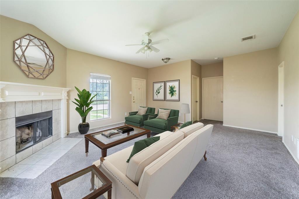 Property Photo: 9713 Brierwood Lane TX 75217