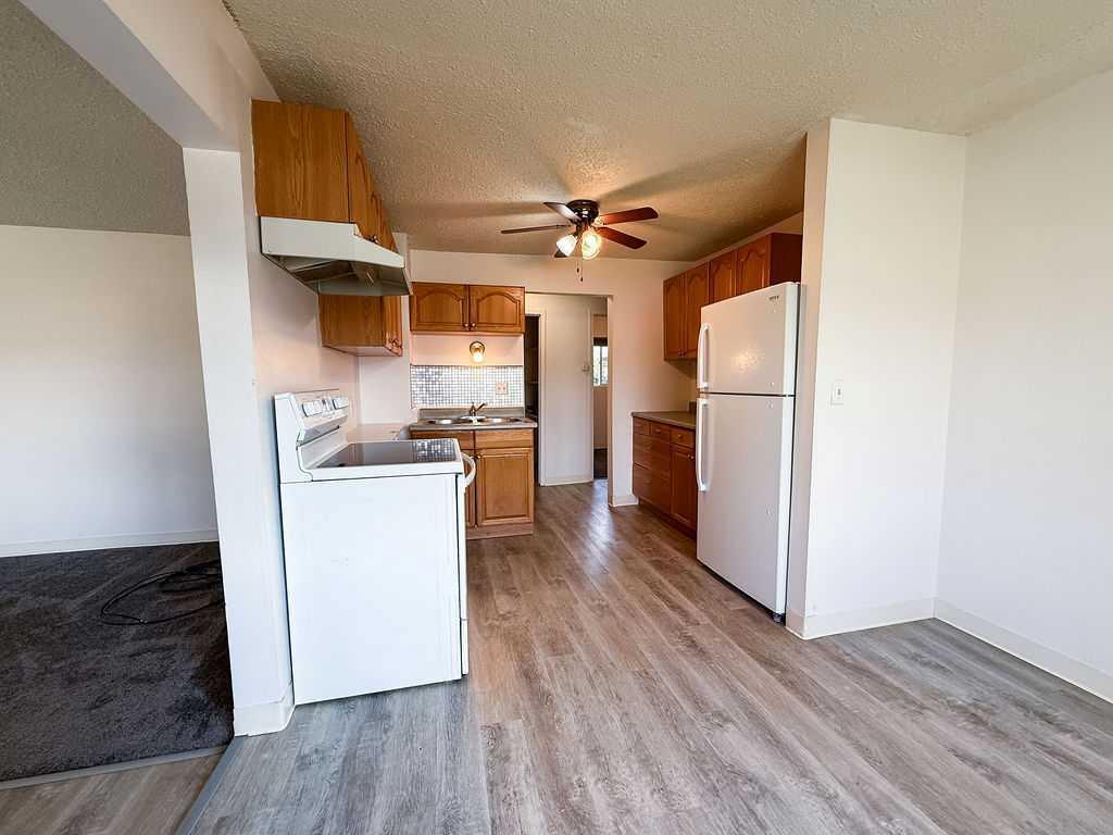 Property Photo: 101 Wanyandi Avenue AB T7V 1M6