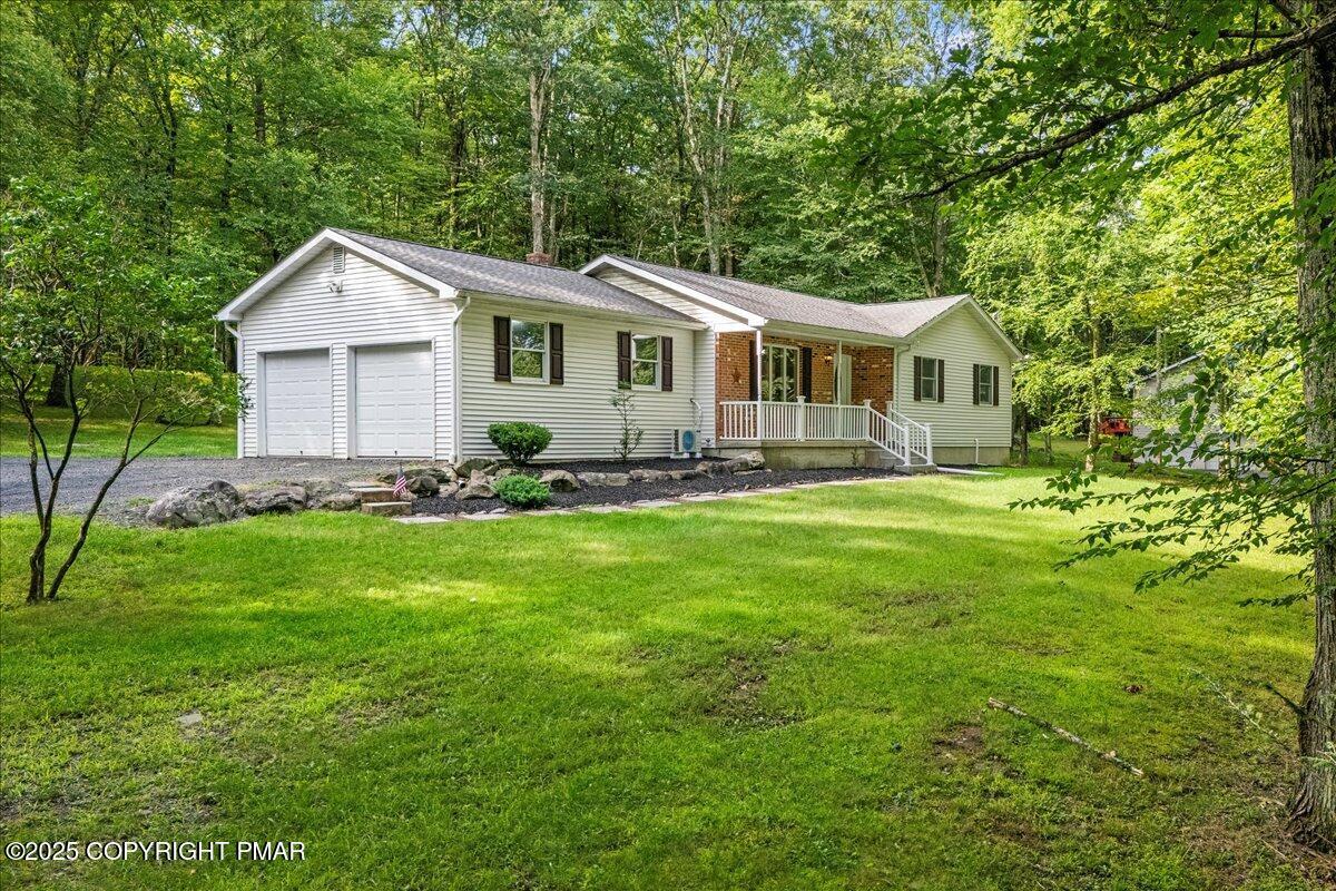 Property Photo:  553 Cranberry Road  PA 18301 