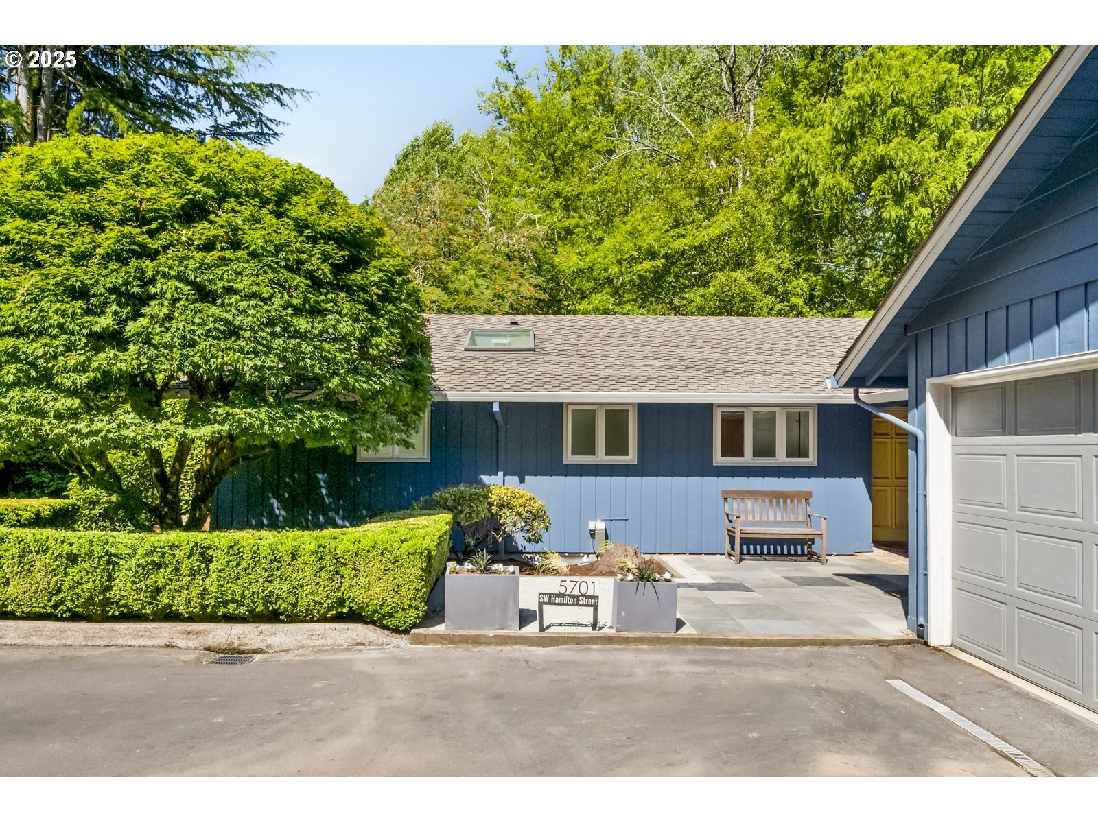 Property Photo: 5701 SW Hamilton St OR 97221