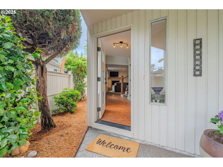 Property Photo: 13708 SE 37th St WA 98683