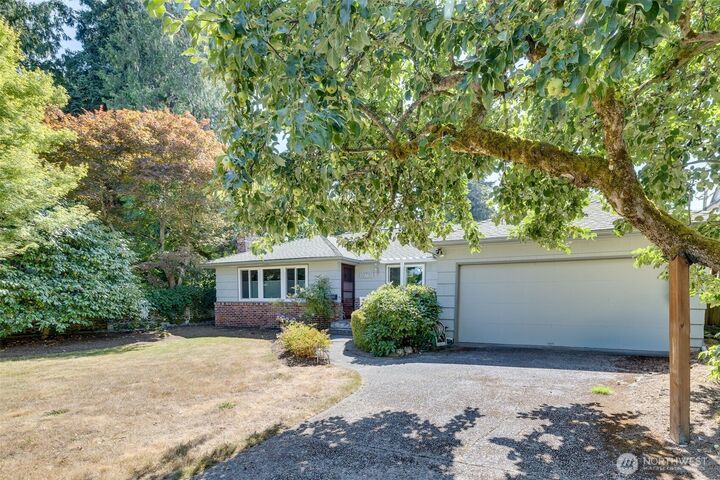 Property Photo: 10751 Durland Avenue NE WA 98125