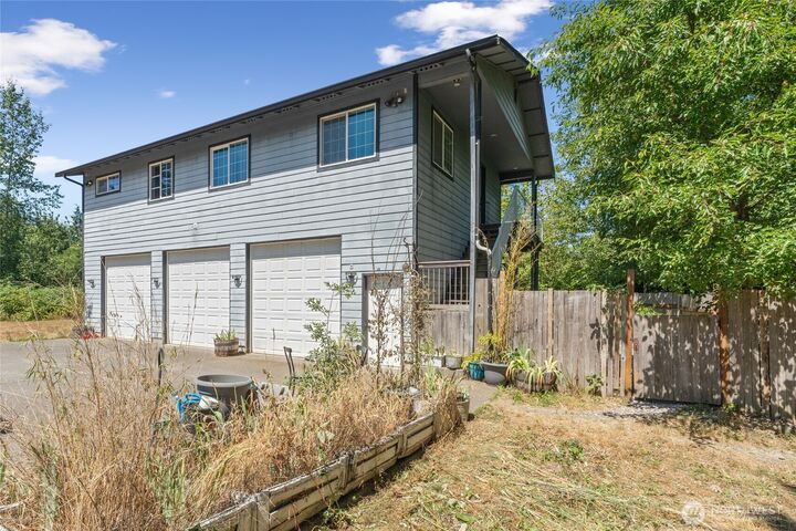 Property Photo: 31410 Orville Road E WA 98338