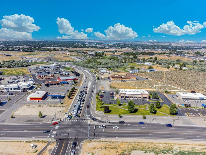 1000  Nka Queensgate  Richland WA 99352 photo