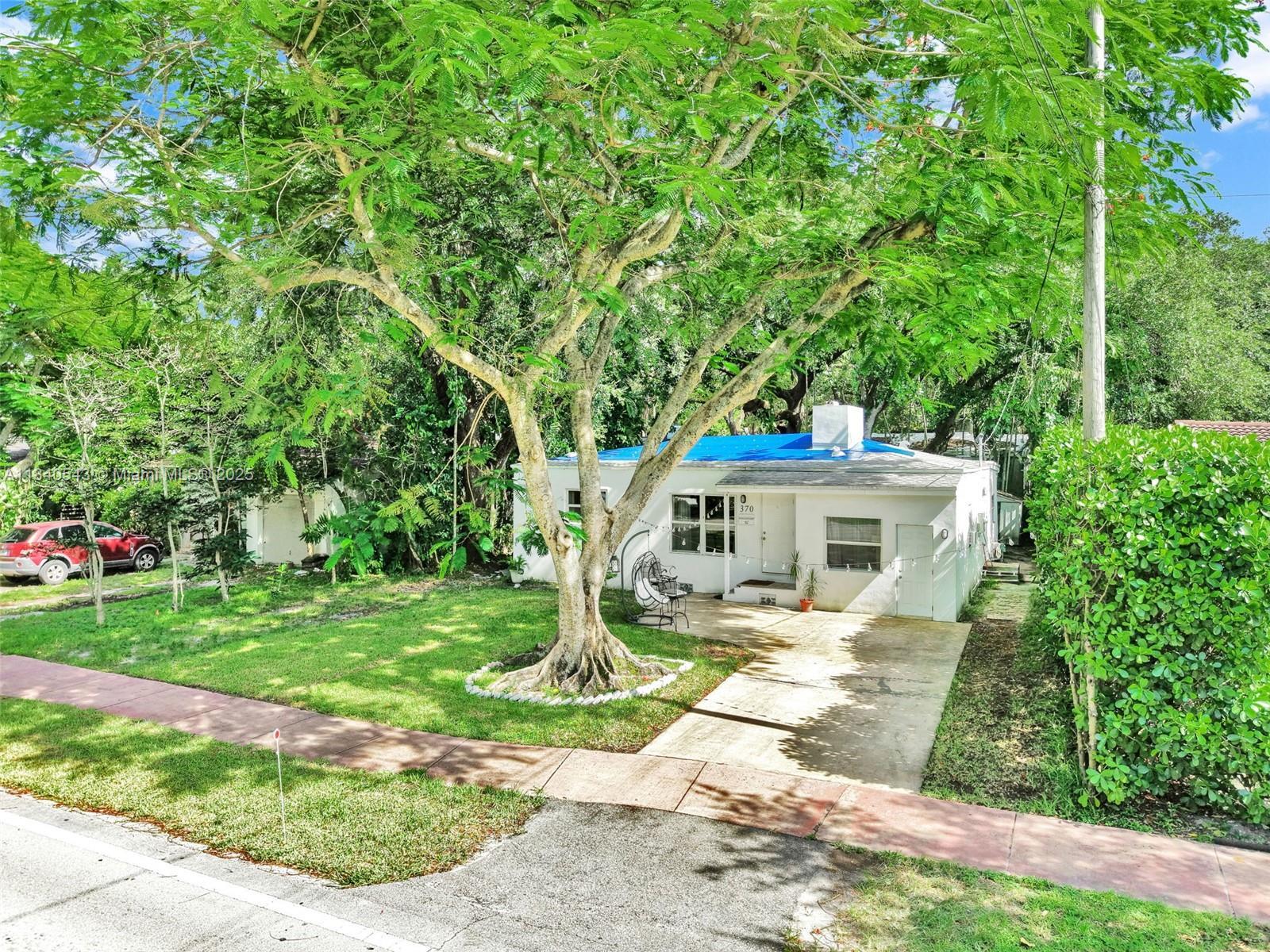 Property Photo: 370 NE 87th St FL 33138