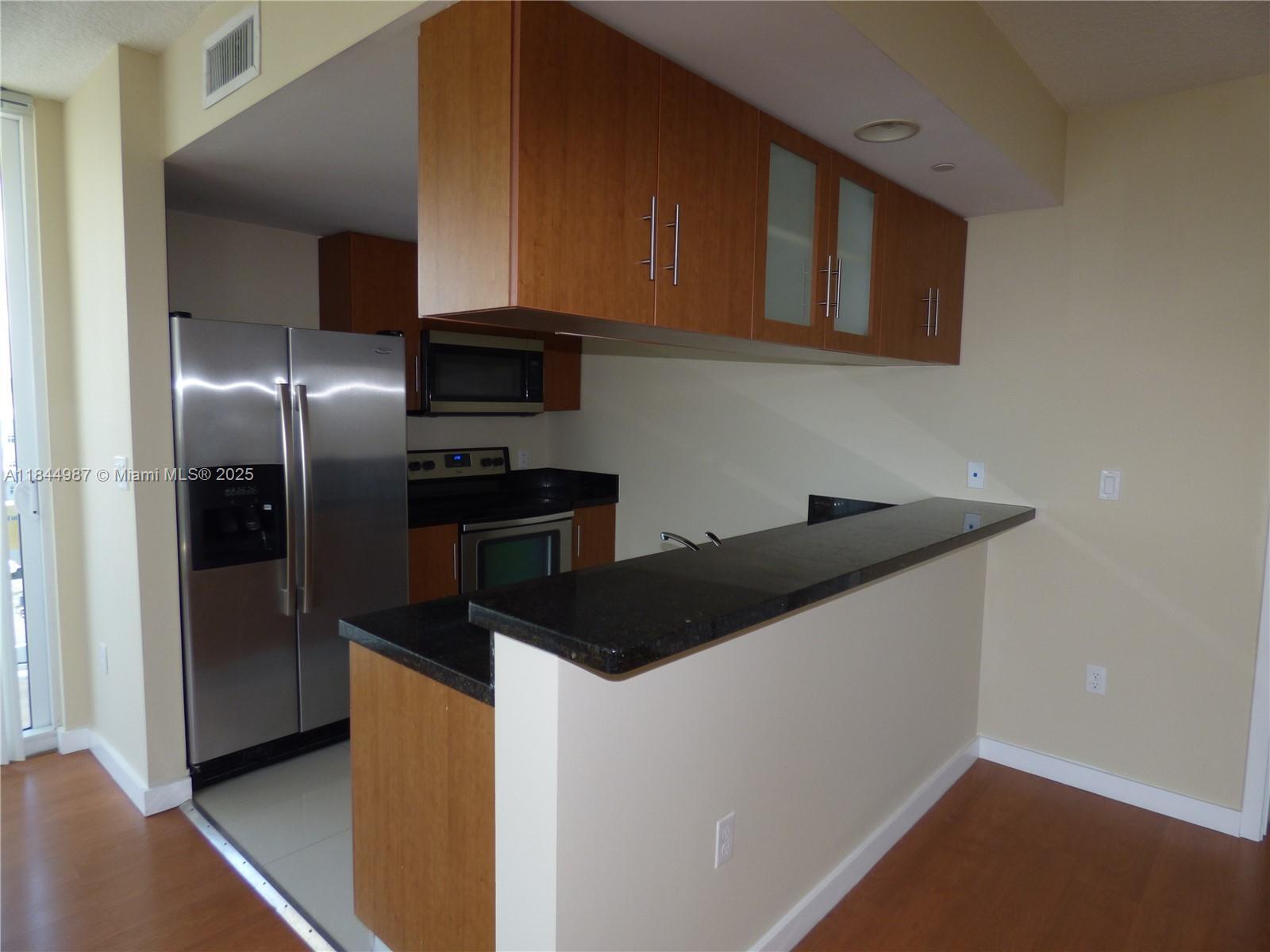 Property Photo:  601 NE 23rd St 1105  FL 33137 